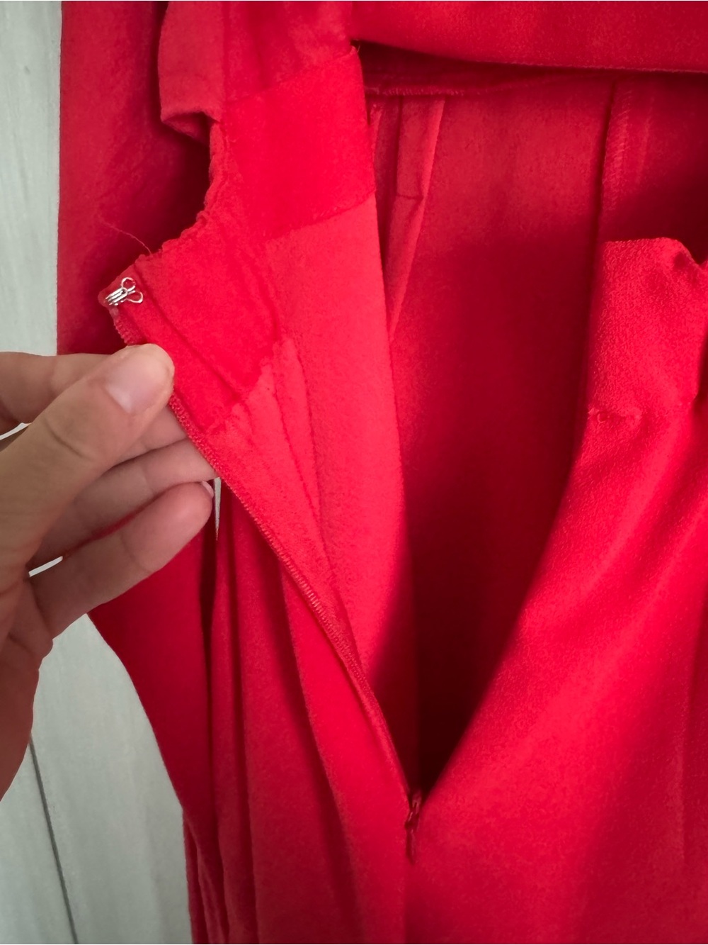 J. Crew Red Sleeveless V-Neck Tie-Waist Romper Sz 4 - Picture 6 of 9